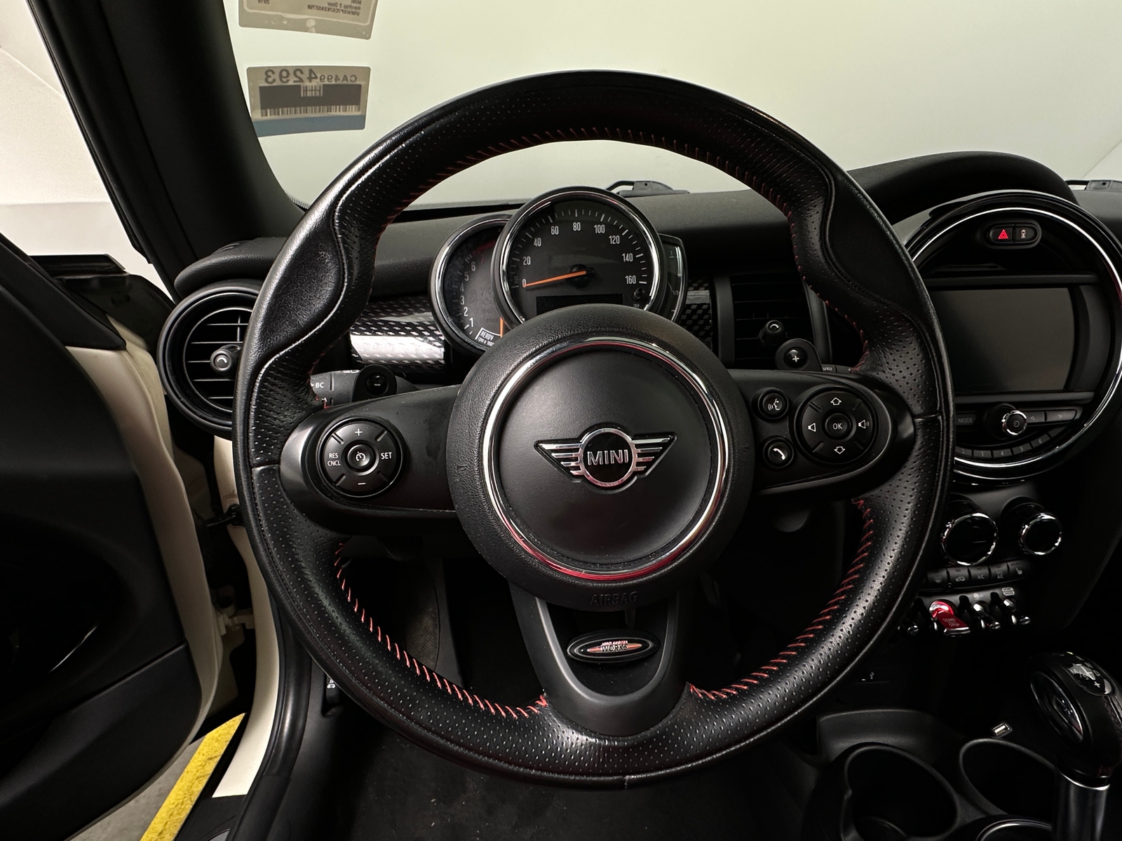 Thumbnail: 2019 MINI Cooper Hardtop - 4