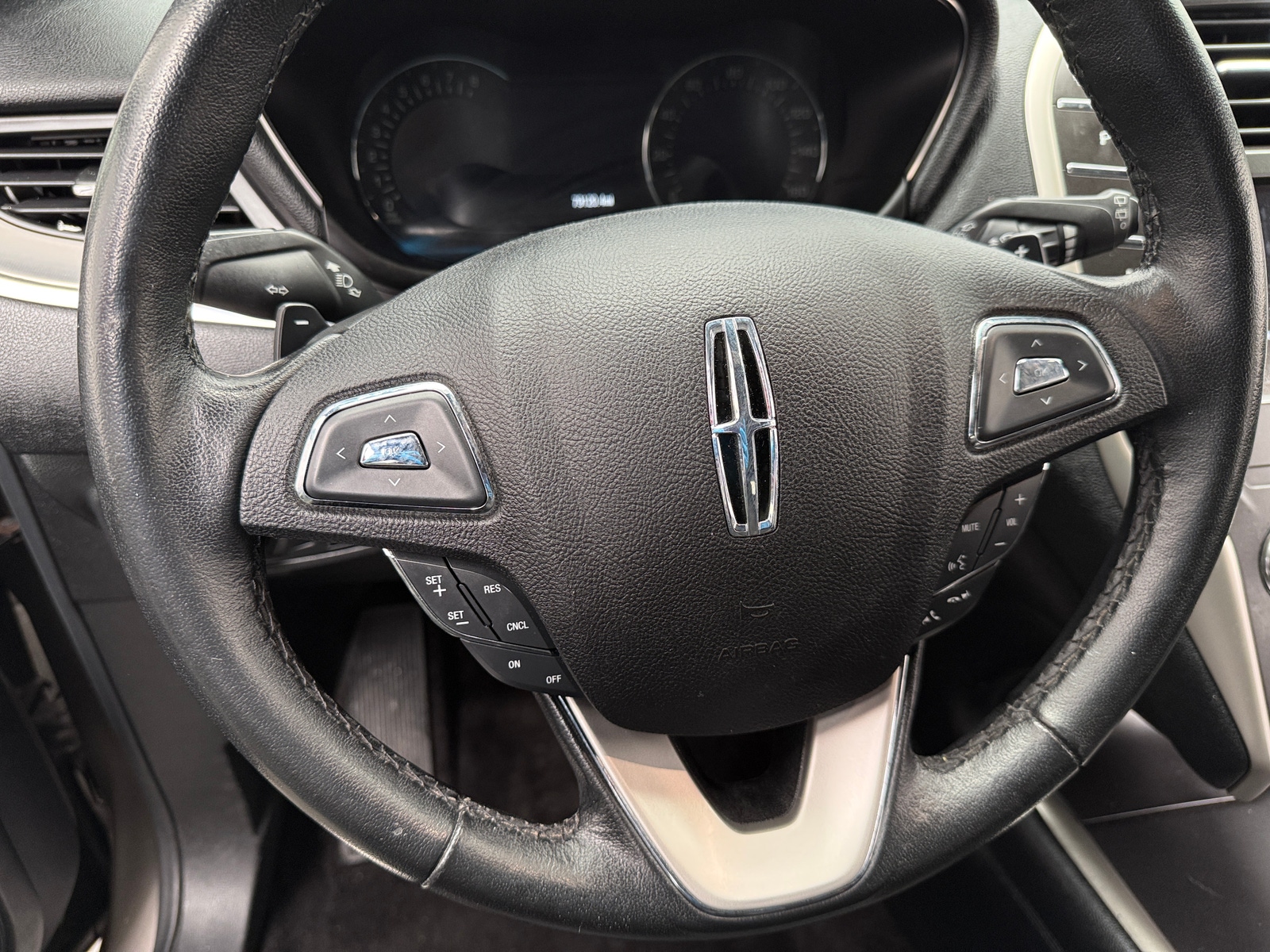 Thumbnail: 2017 Lincoln MKC - 4