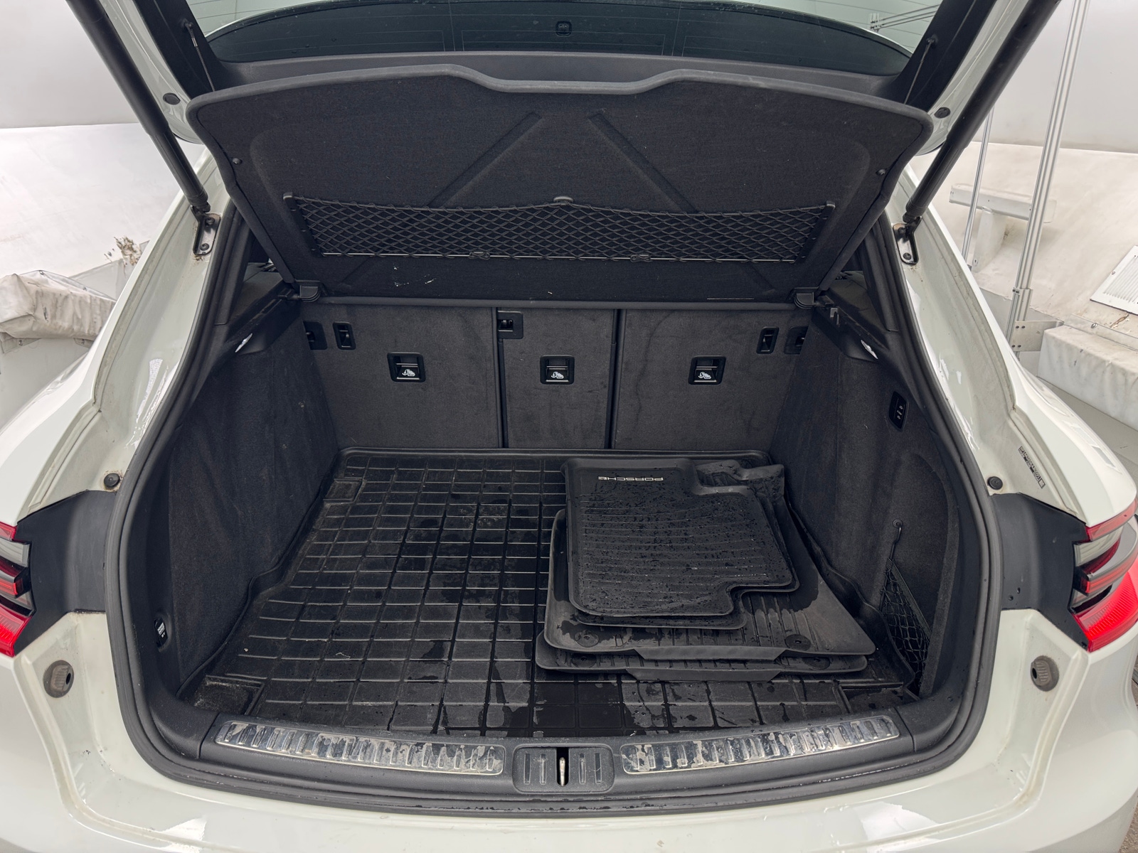 Thumbnail: 2018 Porsche Macan - 6