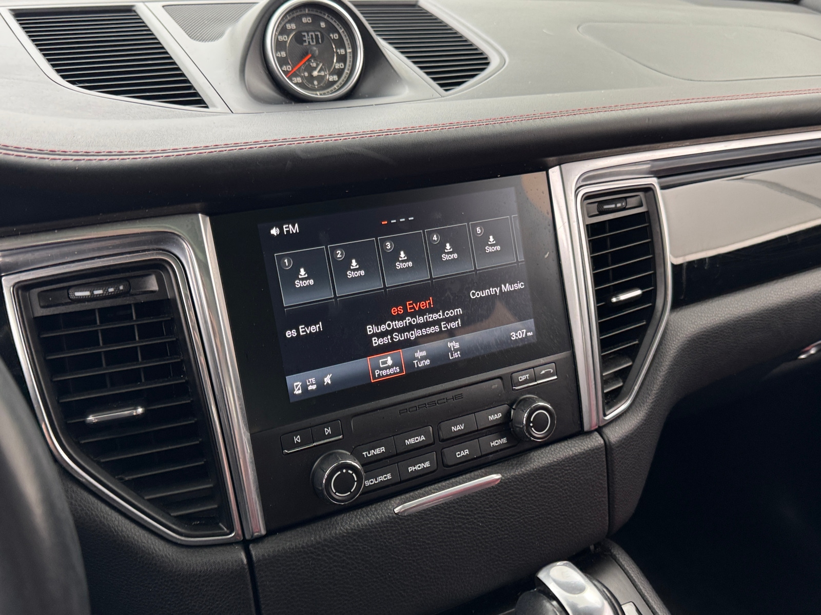 Thumbnail: 2018 Porsche Macan - 3