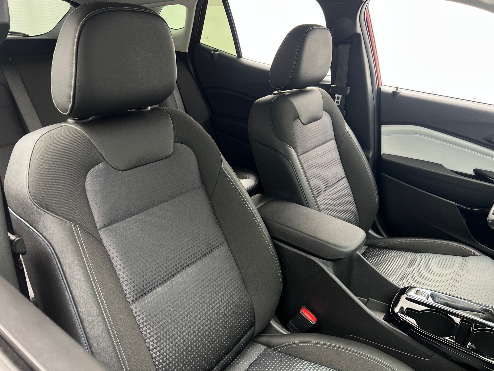 Thumbnail: 2025 Chevrolet Trax - 2