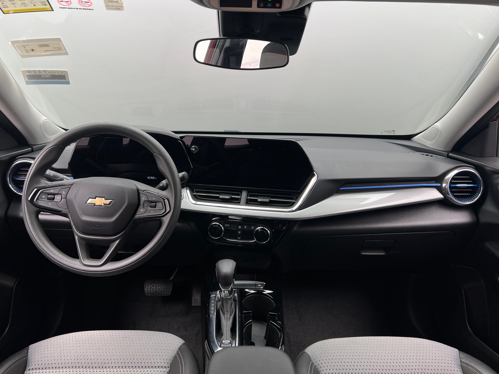 Thumbnail: 2025 Chevrolet Trax - 3