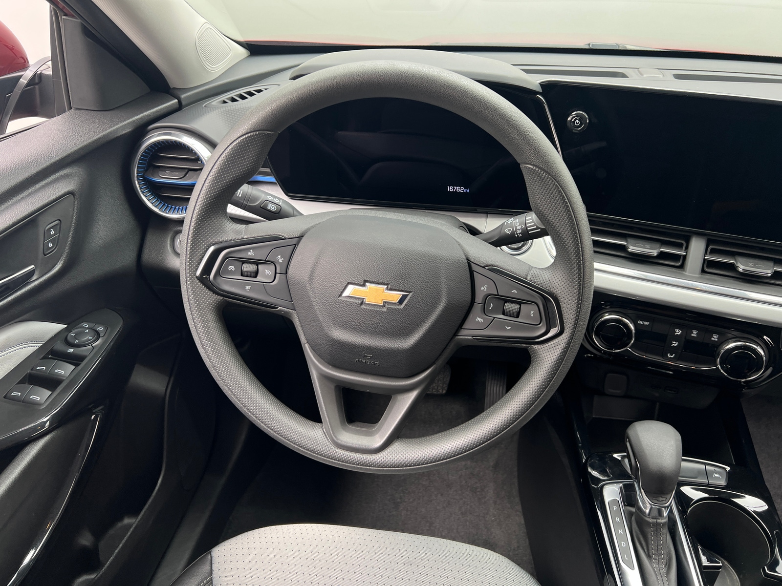 Thumbnail: 2025 Chevrolet Trax - 5