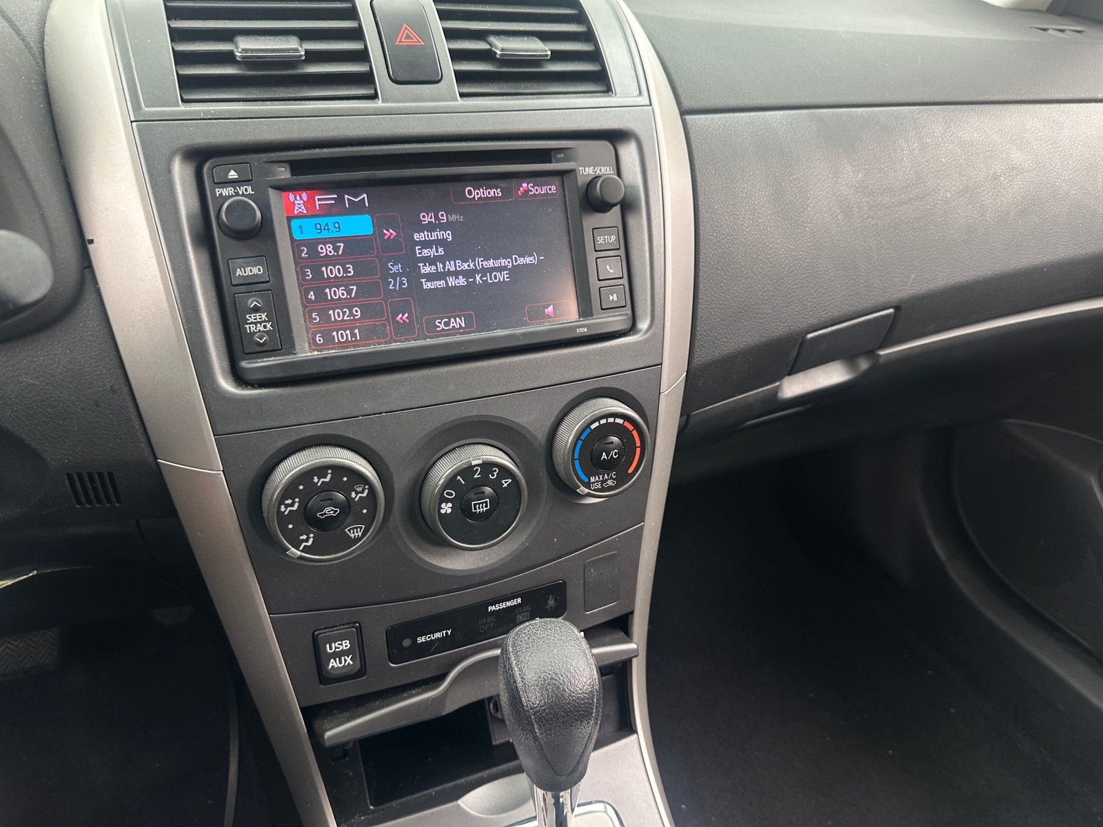 Thumbnail: 2013 Toyota Corolla - 4