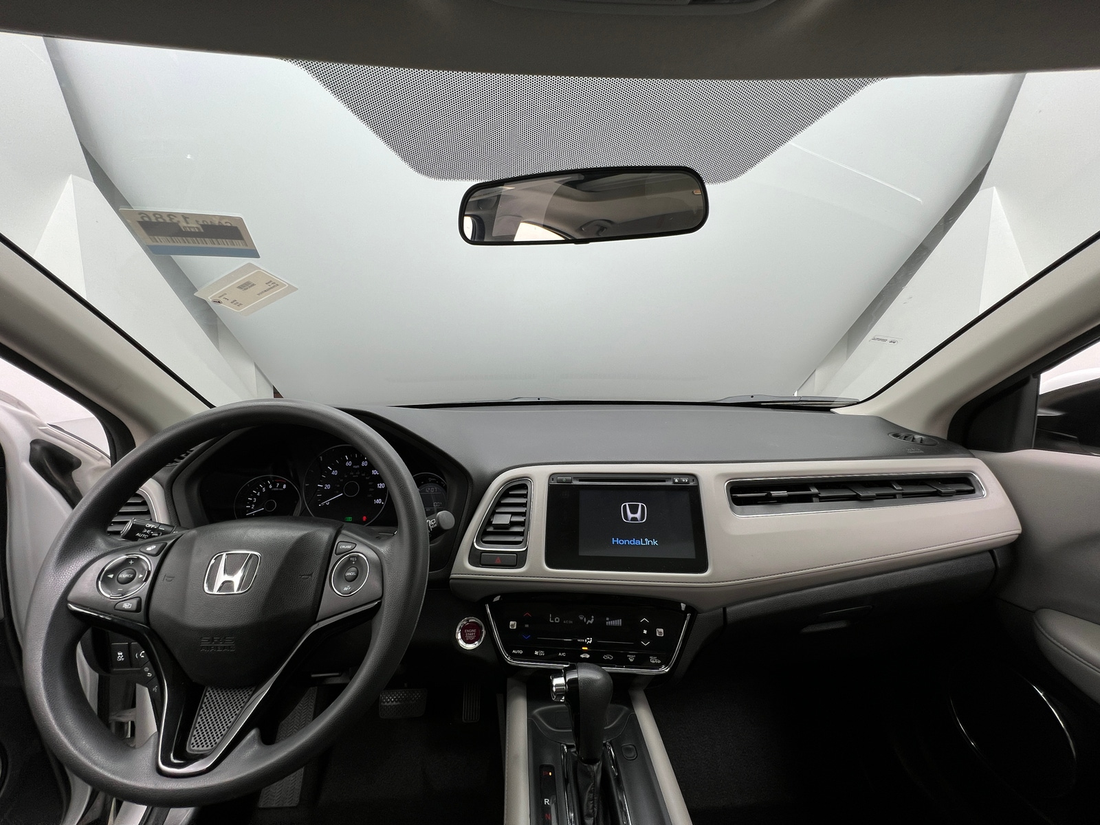 Thumbnail: 2018 Honda HR-V - 3