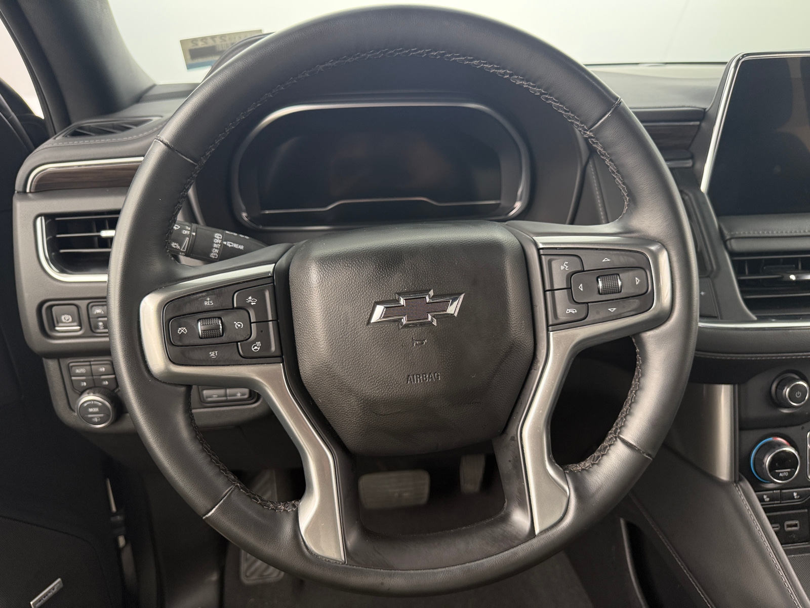 Thumbnail: 2024 Chevrolet Suburban - 5