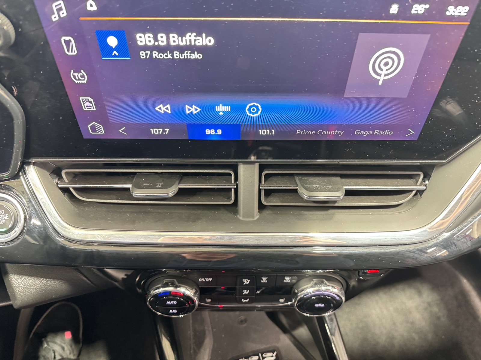 Thumbnail: 2024 Chevrolet Trax - 3