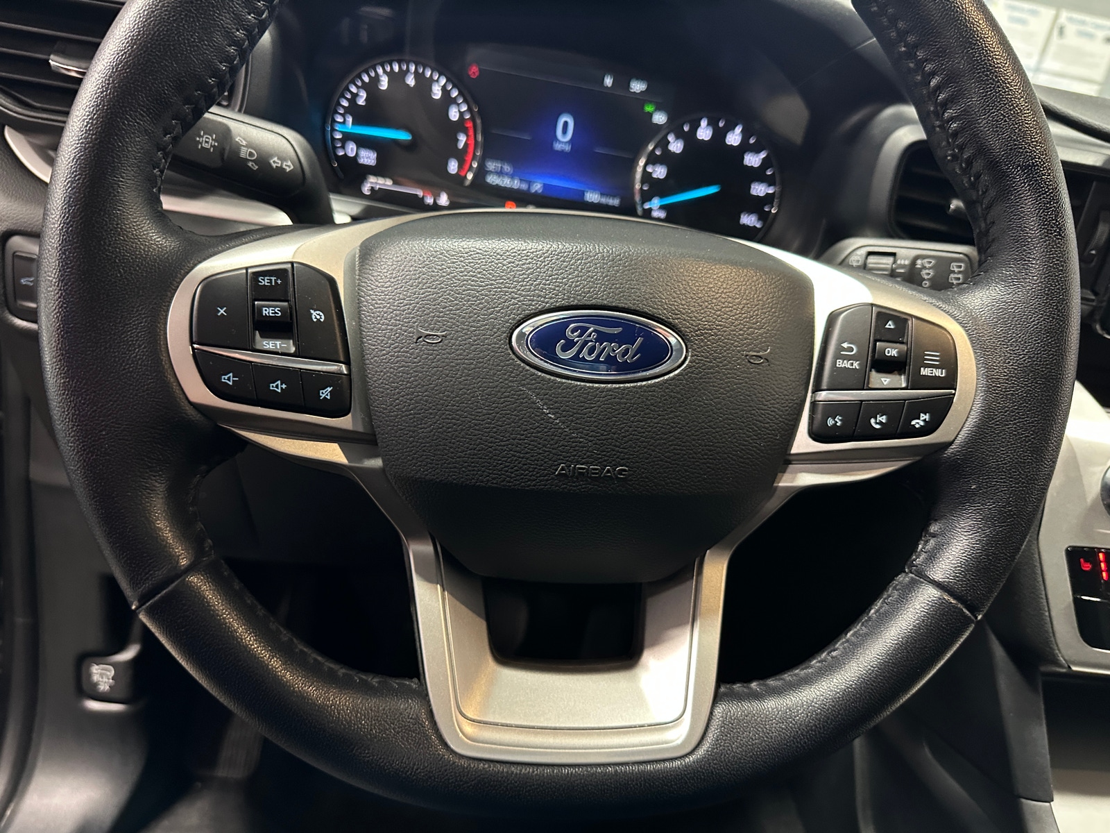 Thumbnail: 2022 Ford Explorer - 5