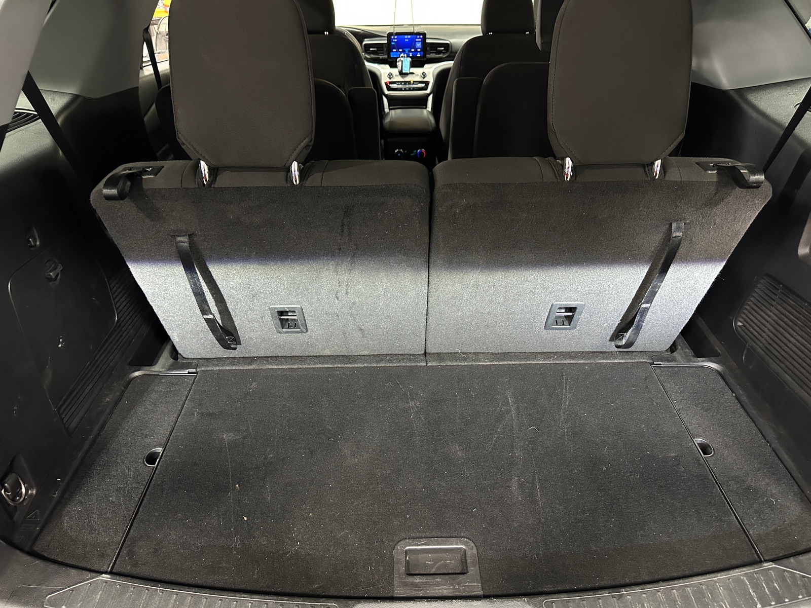 Thumbnail: 2022 Ford Explorer - 7