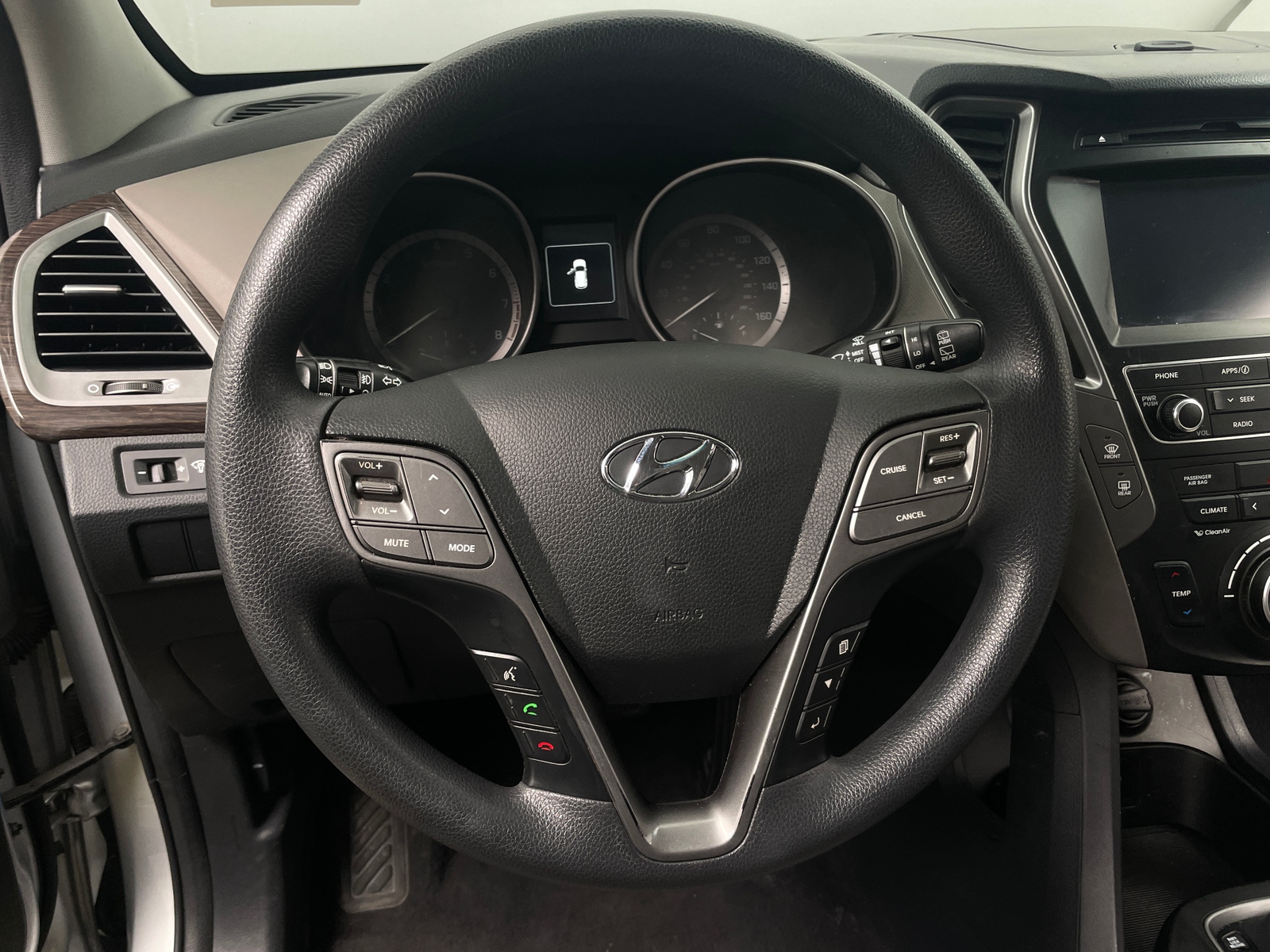 Thumbnail: 2017 Hyundai Santa Fe - 5