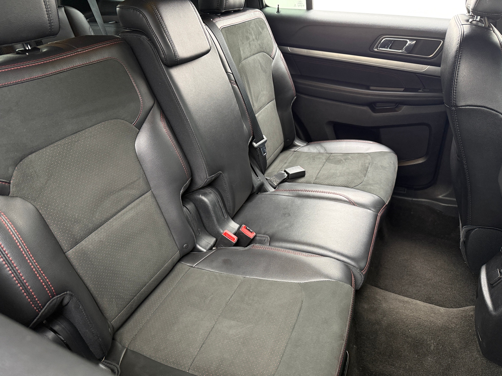 Thumbnail: 2018 Ford Explorer - 5