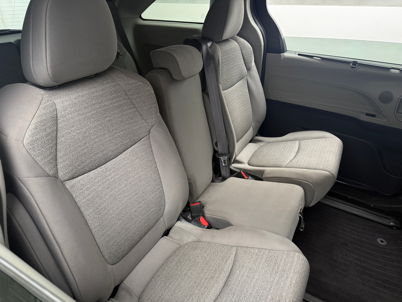 Thumbnail: 2023 Toyota Sienna - 6