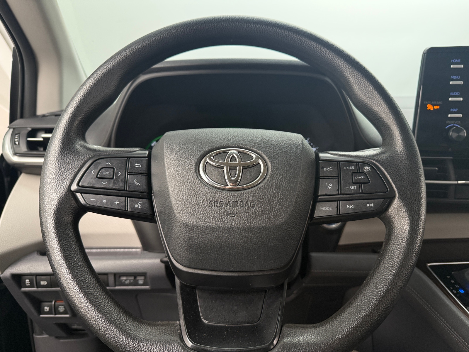 Thumbnail: 2023 Toyota Sienna - 5