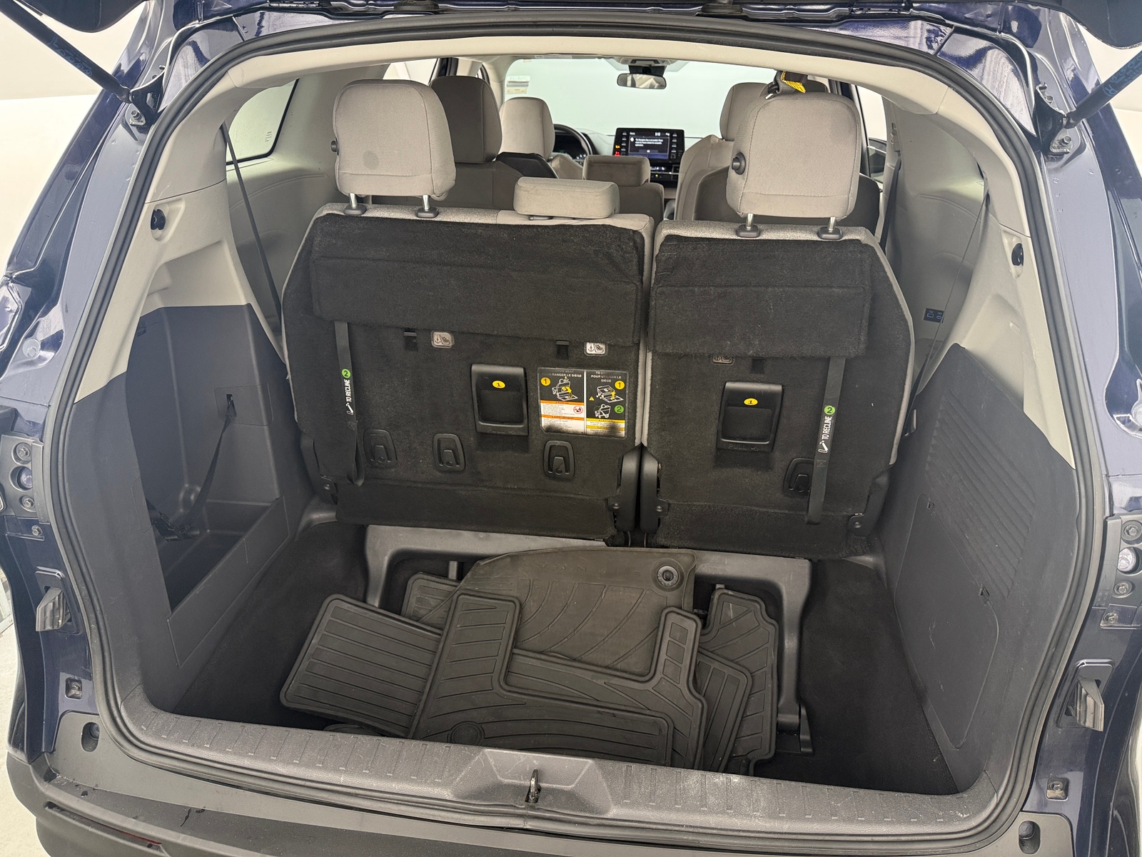 Thumbnail: 2023 Toyota Sienna - 7