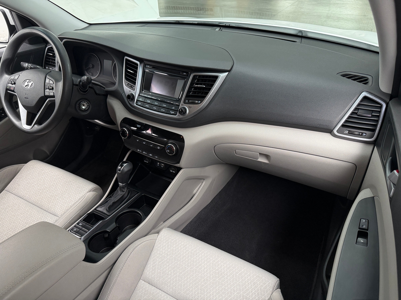 Thumbnail: 2016 Hyundai Tucson - 3