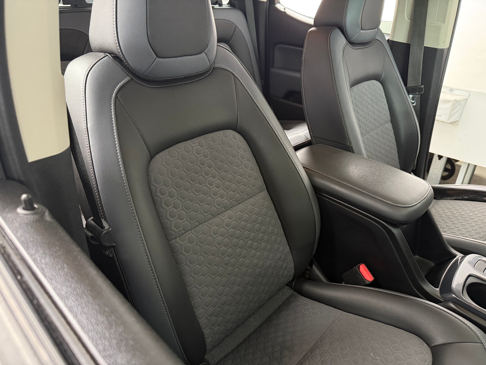 Thumbnail: 2018 Chevrolet Colorado - 2