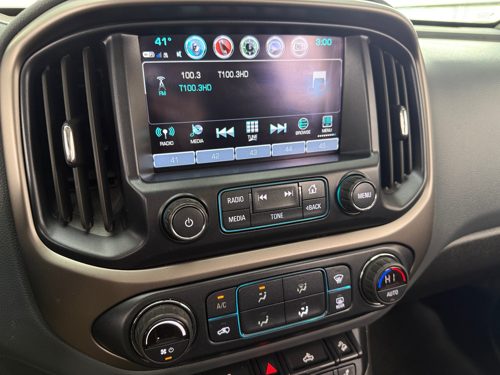 Thumbnail: 2018 Chevrolet Colorado - 4