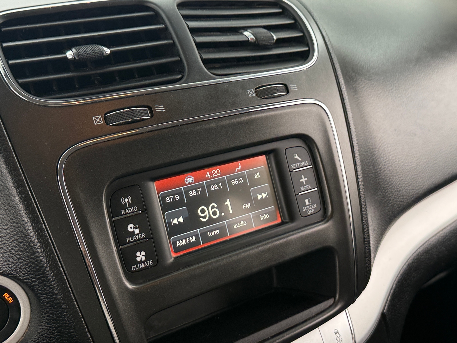 Thumbnail: 2019 Dodge Journey - 4