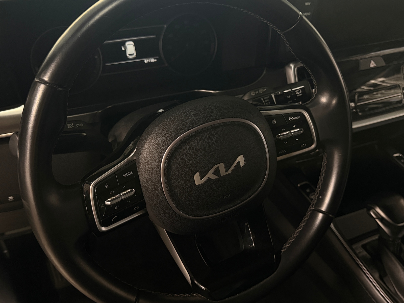 Thumbnail: 2022 Kia Sorento - 5