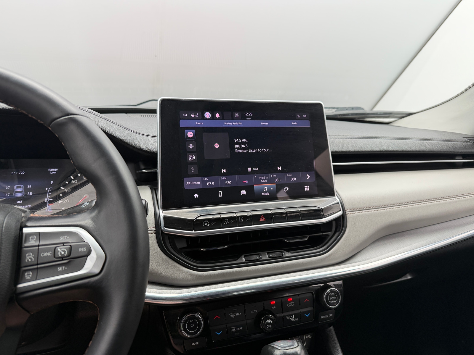 Thumbnail: 2022 Jeep Compass - 3