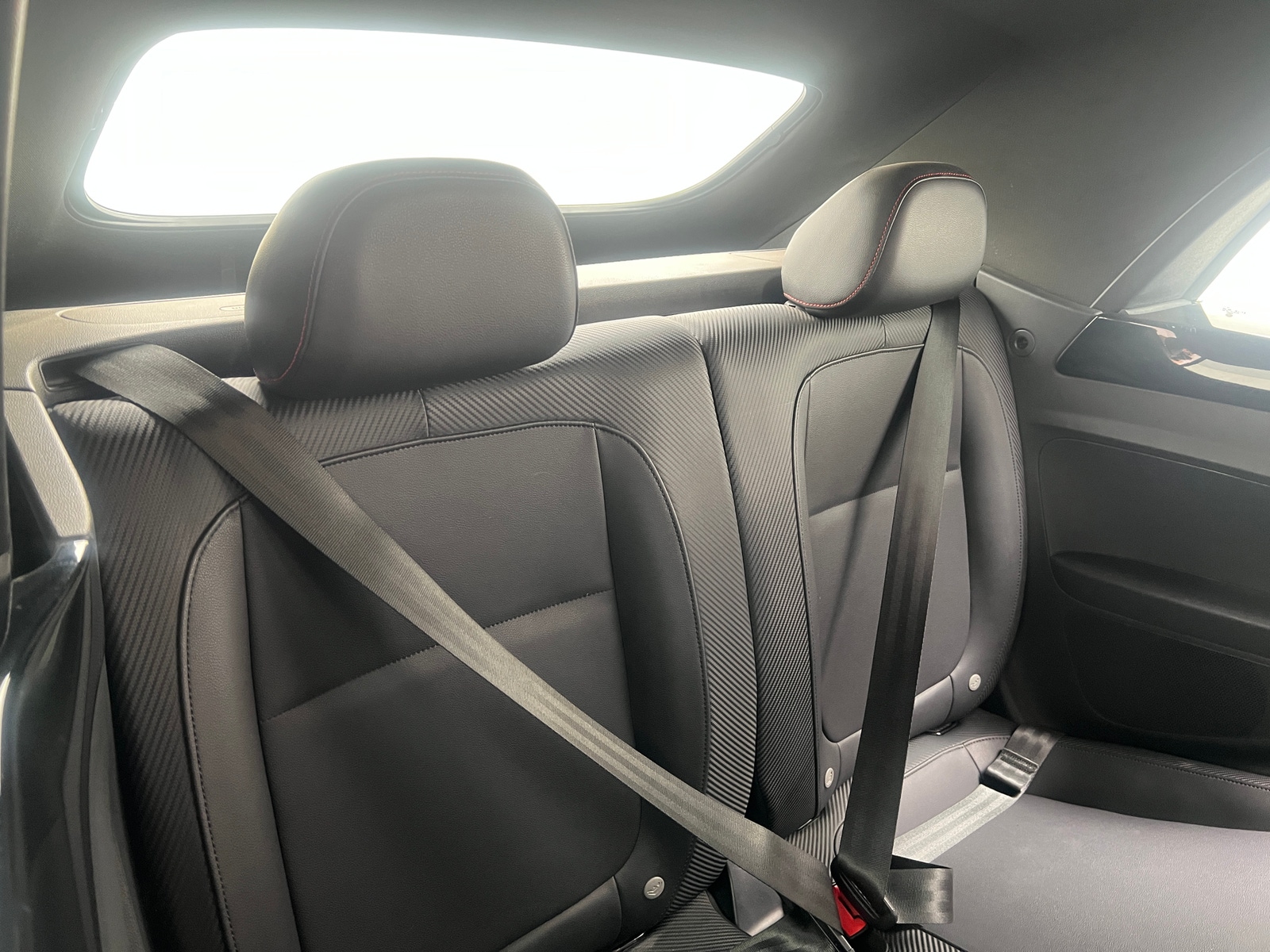 Thumbnail: 2015 Volkswagen Beetle - 5