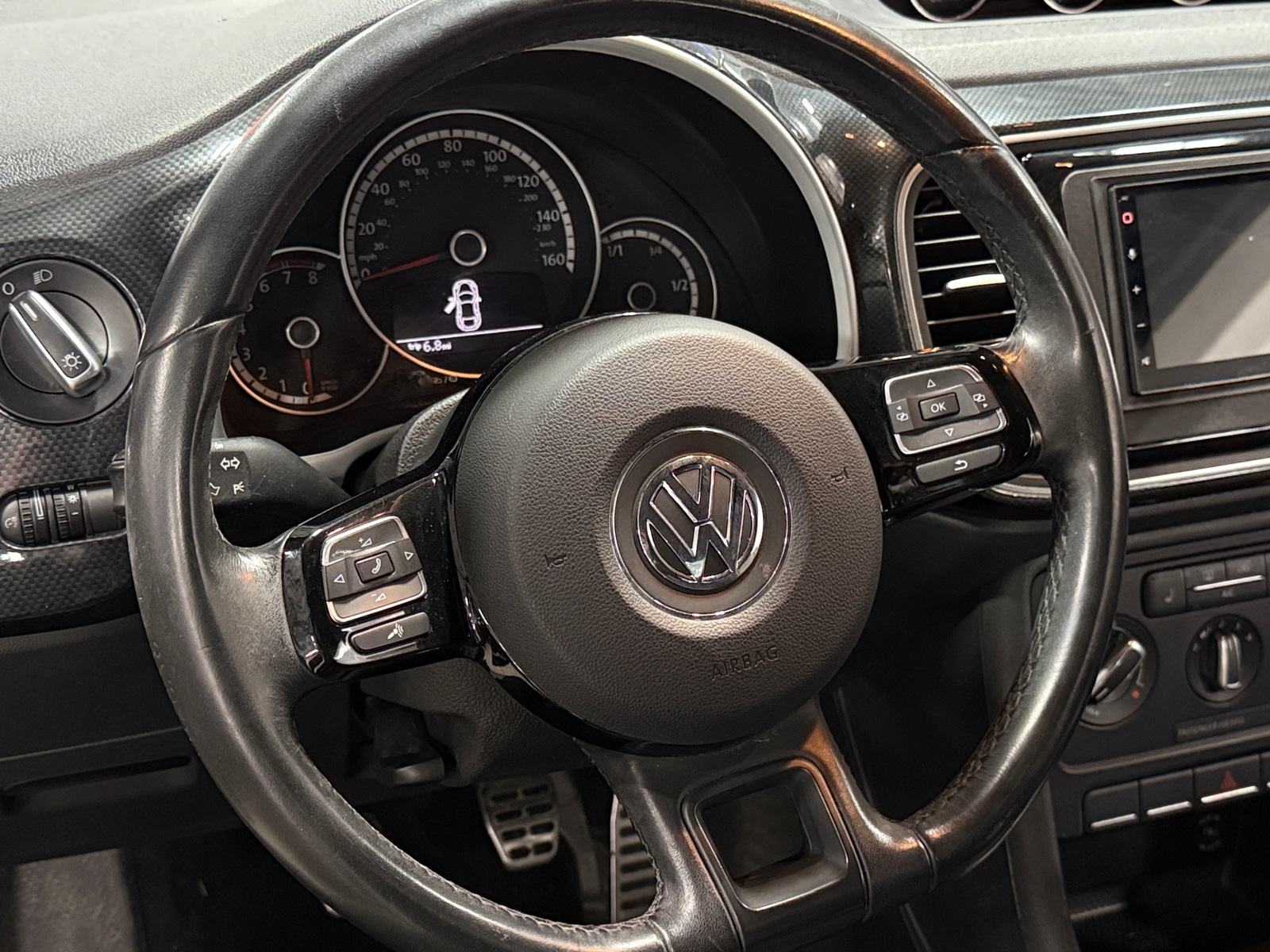 Thumbnail: 2015 Volkswagen Beetle - 4