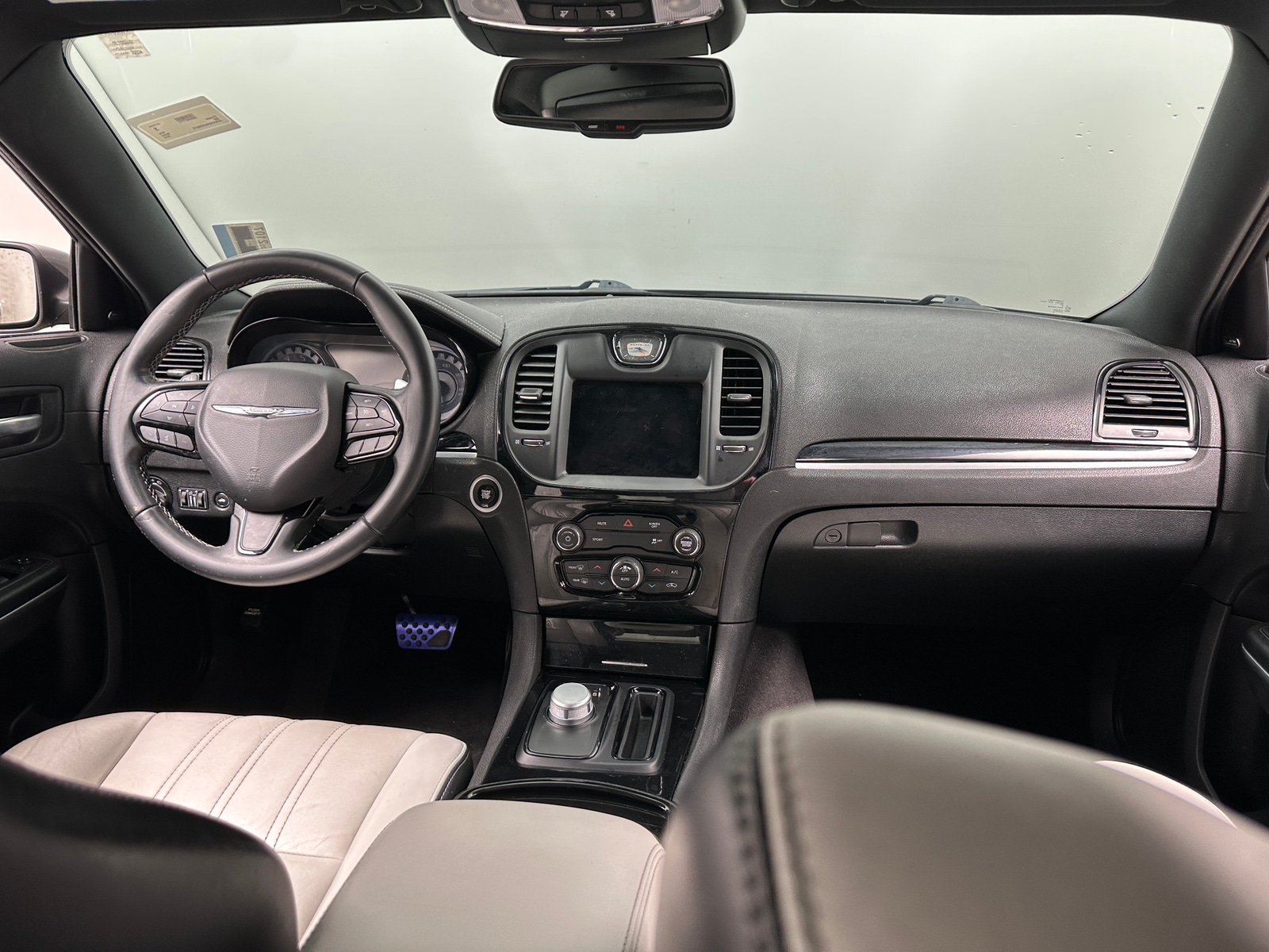 Thumbnail: 2018 Chrysler 300 - 2