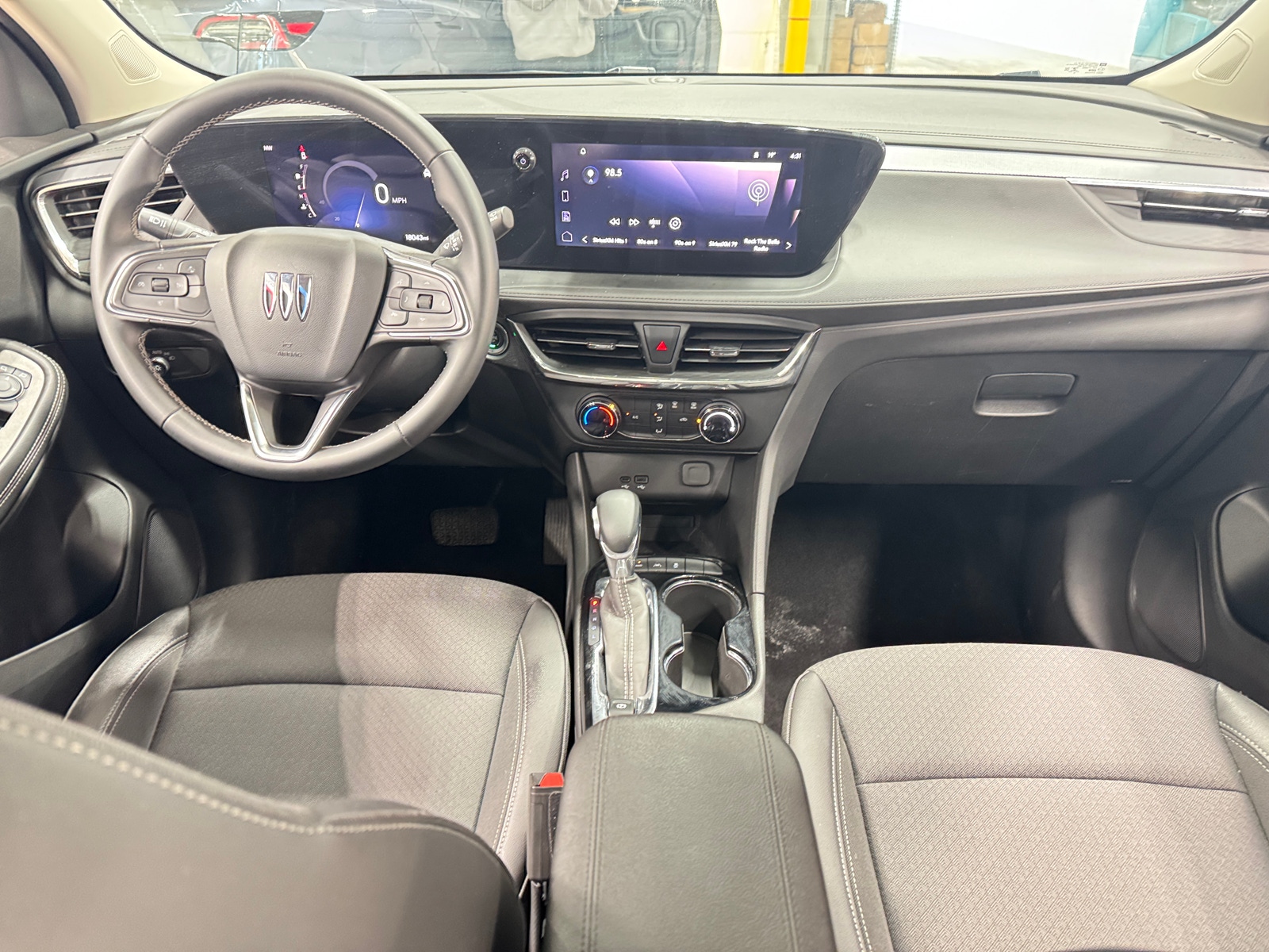 Thumbnail: 2025 Buick Encore GX - 3