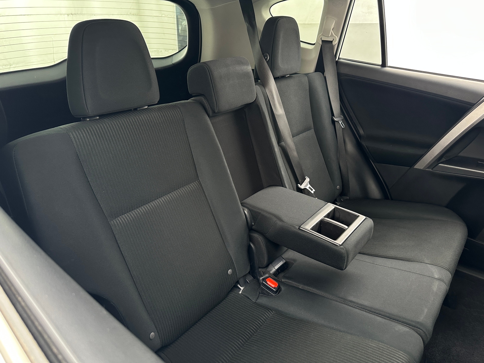 Thumbnail: 2017 Toyota RAV4 - 6