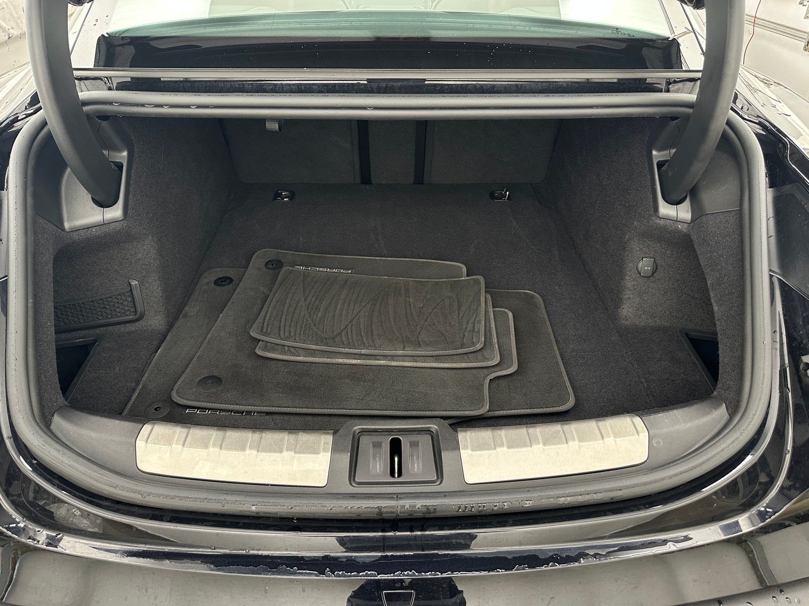 Thumbnail: 2020 Porsche Taycan - 6