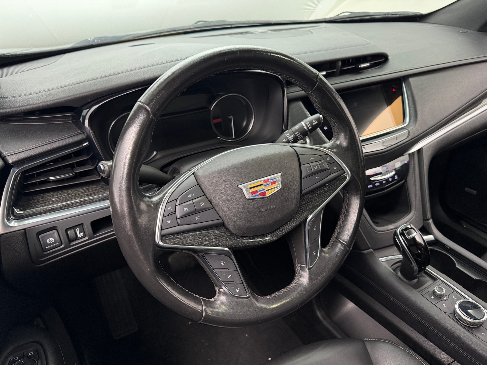 Thumbnail: 2022 Cadillac XT5 - 4