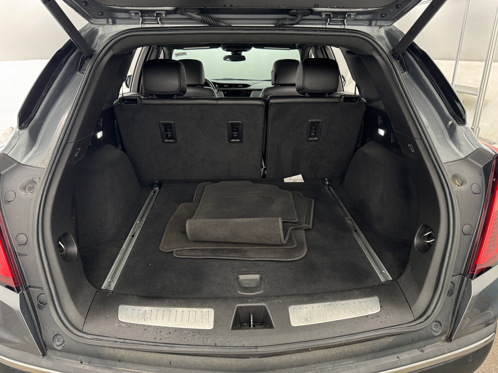 Thumbnail: 2022 Cadillac XT5 - 6