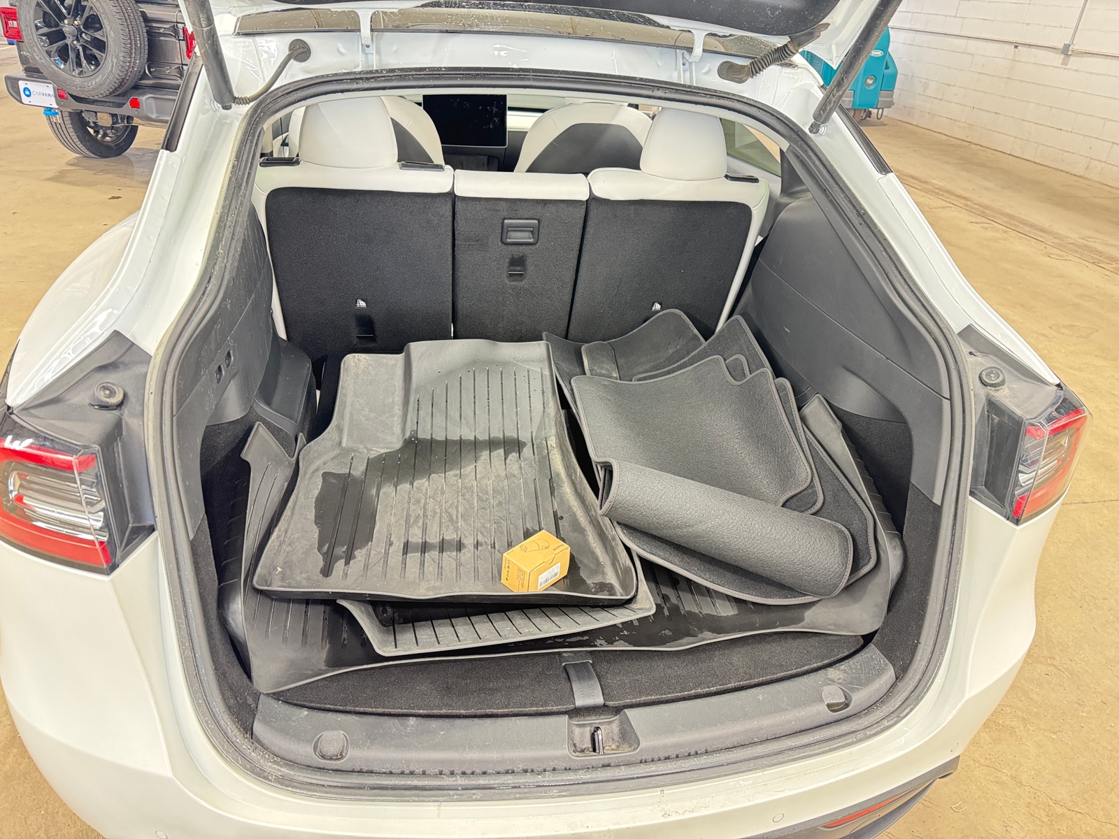 Thumbnail: 2022 Tesla Model Y - 6