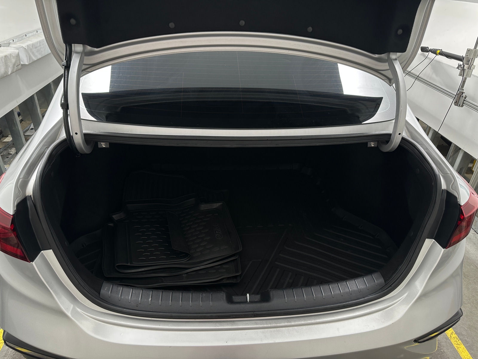 Thumbnail: 2020 Kia Forte - 7