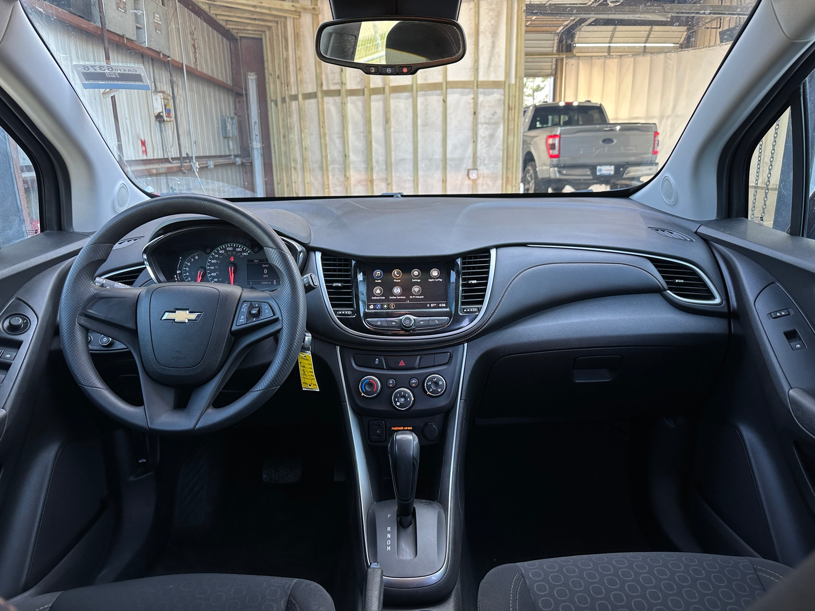 Thumbnail: 2018 Chevrolet Trax - 3