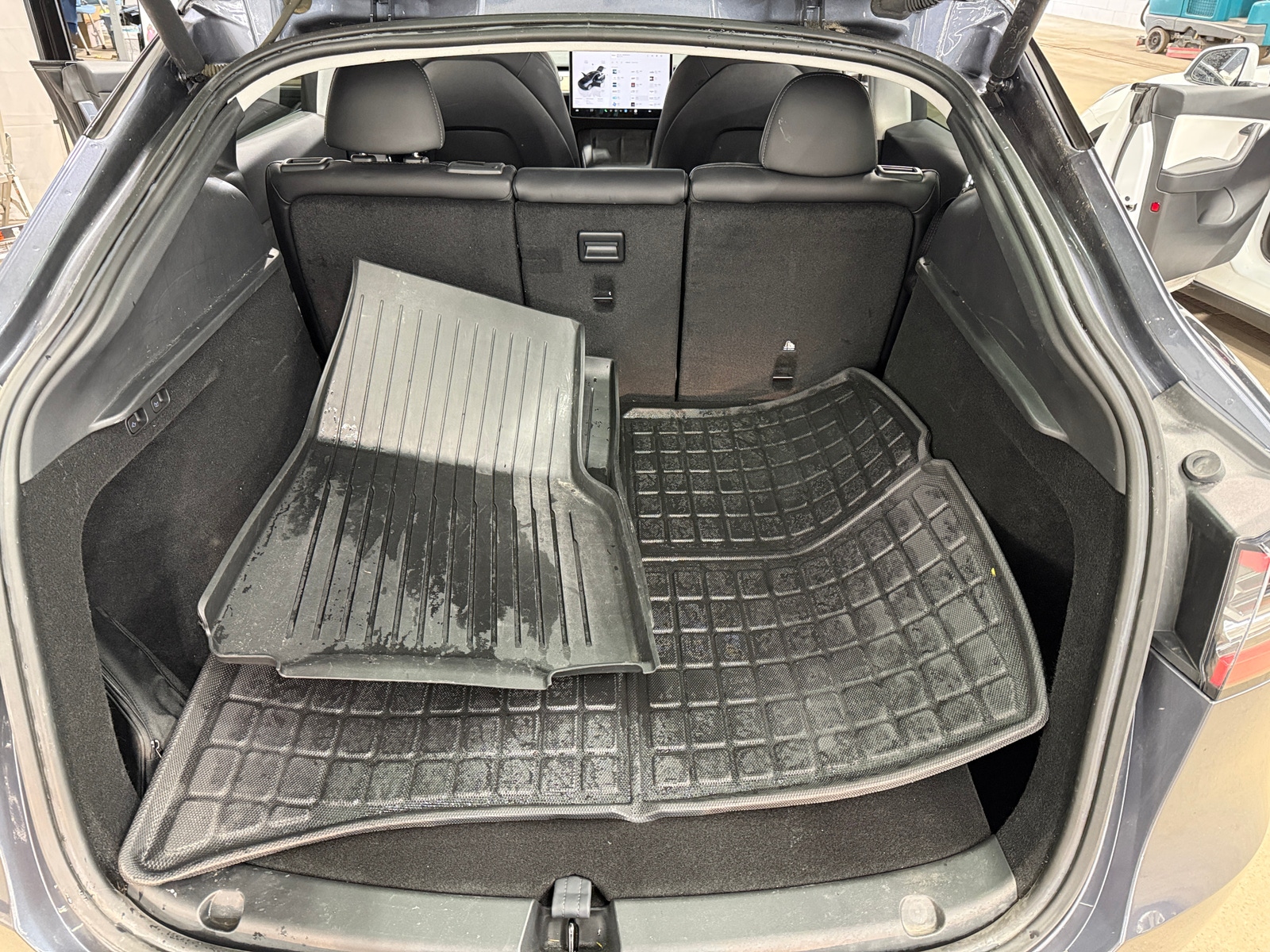 Thumbnail: 2023 Tesla Model Y - 6