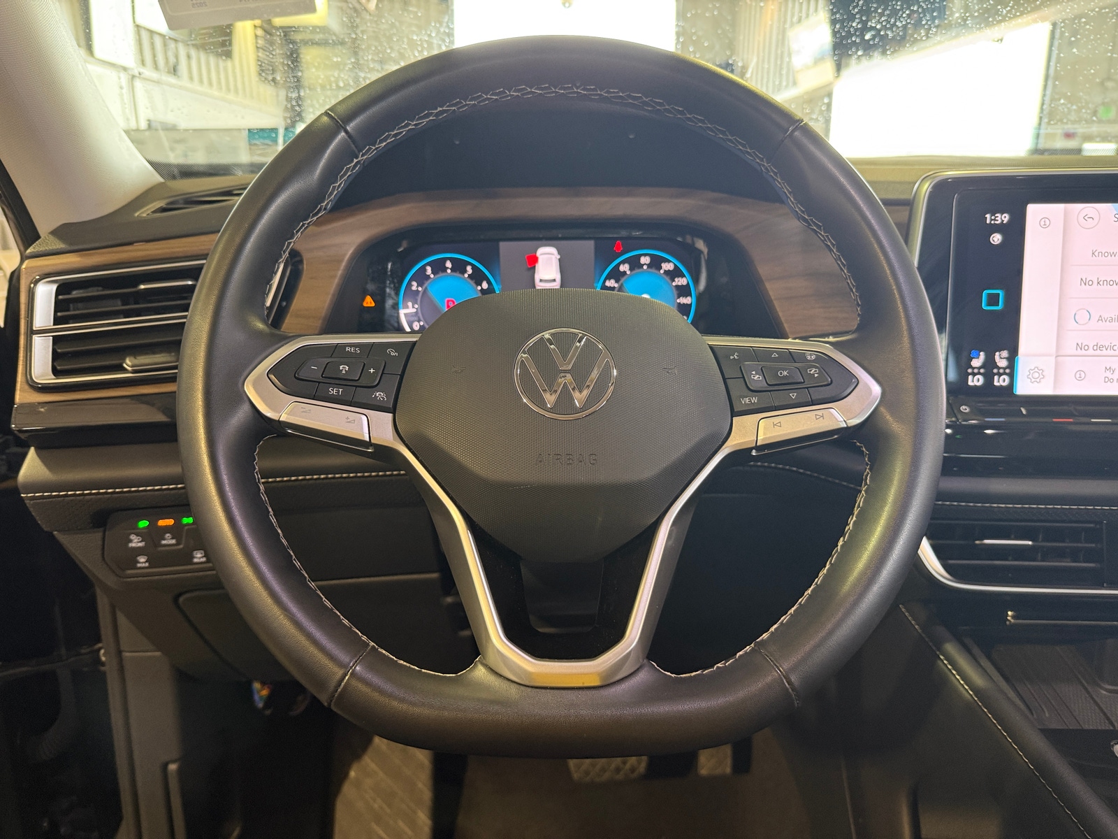 Thumbnail: 2025 Volkswagen Atlas - 4