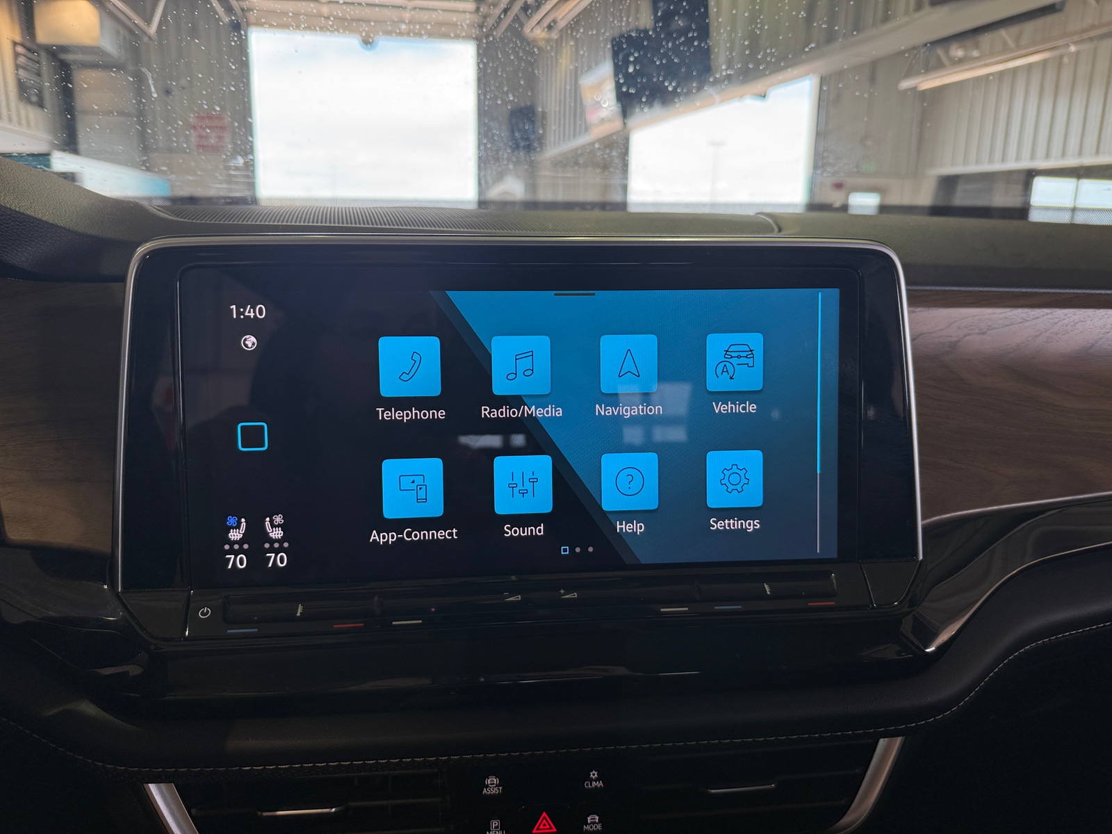 Thumbnail: 2025 Volkswagen Atlas - 3