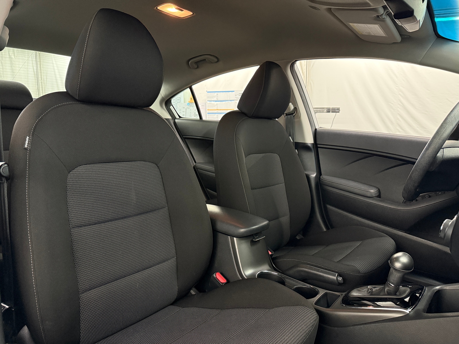 Thumbnail: 2017 Kia Forte - 2