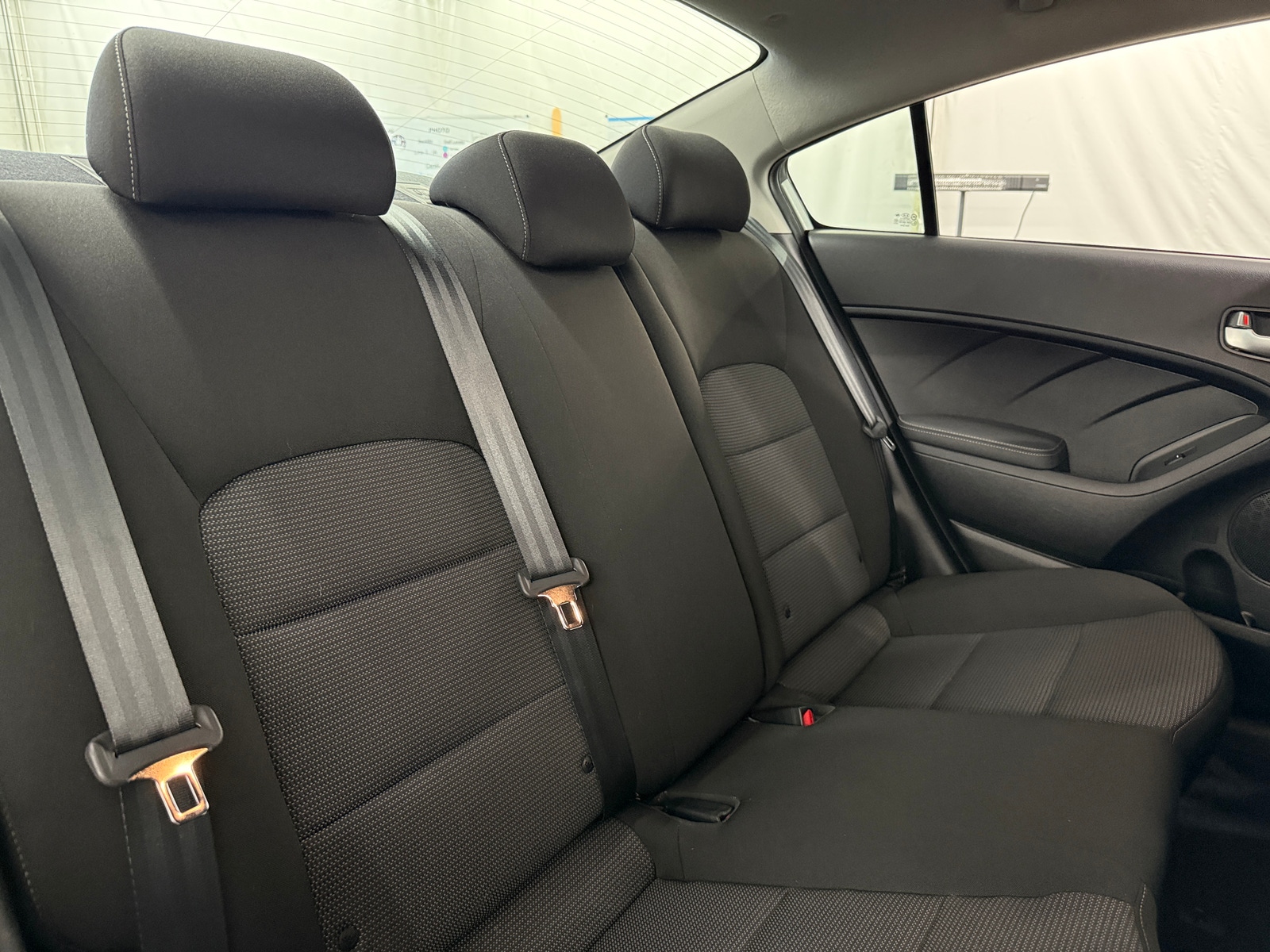 Thumbnail: 2017 Kia Forte - 6