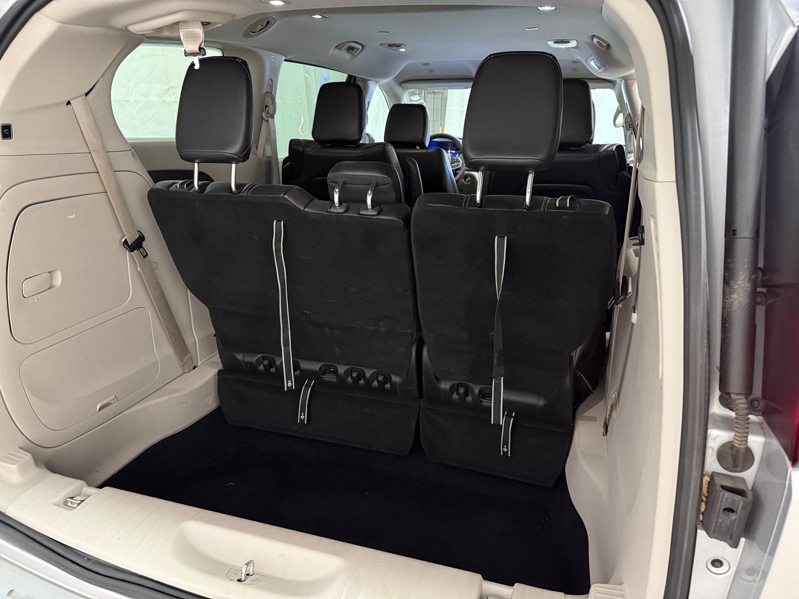 Thumbnail: 2024 Chrysler Pacifica - 6