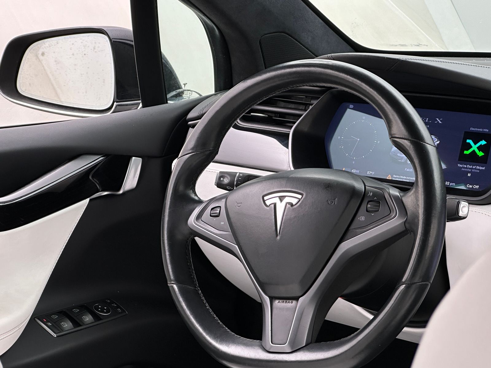 Thumbnail: 2020 Tesla Model X - 4