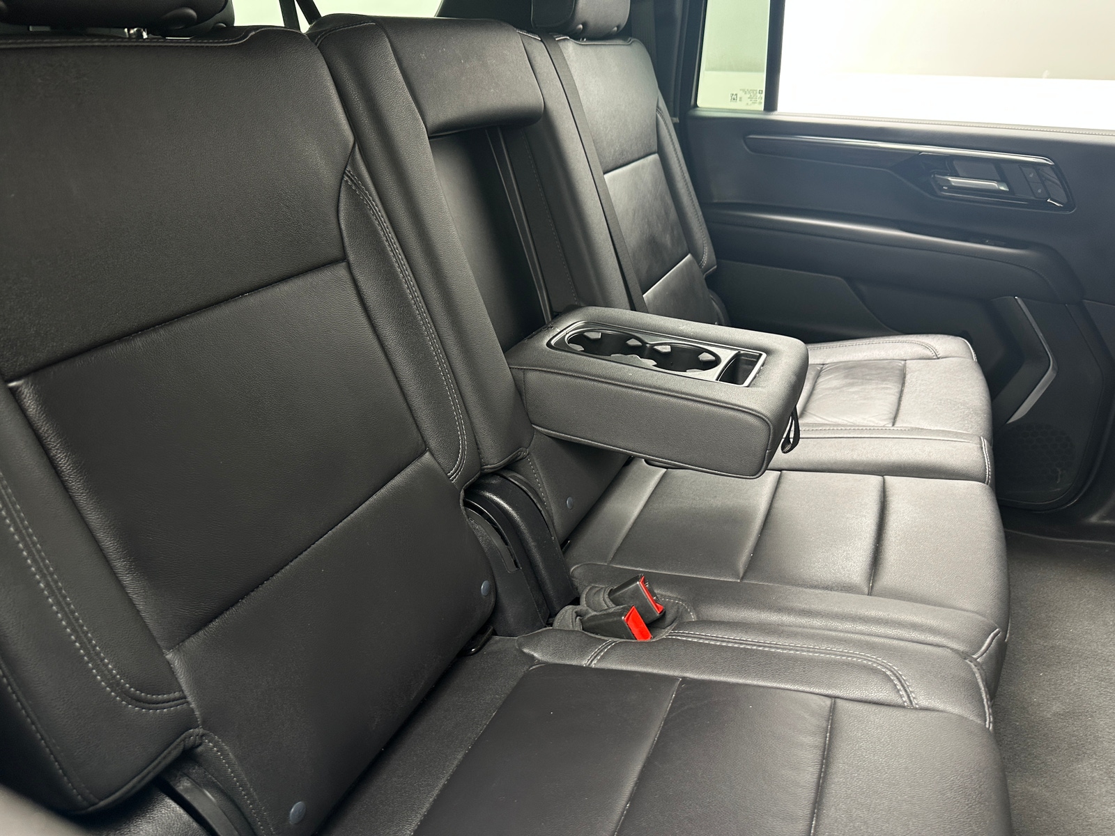 Thumbnail: 2025 Chevrolet Suburban - 5