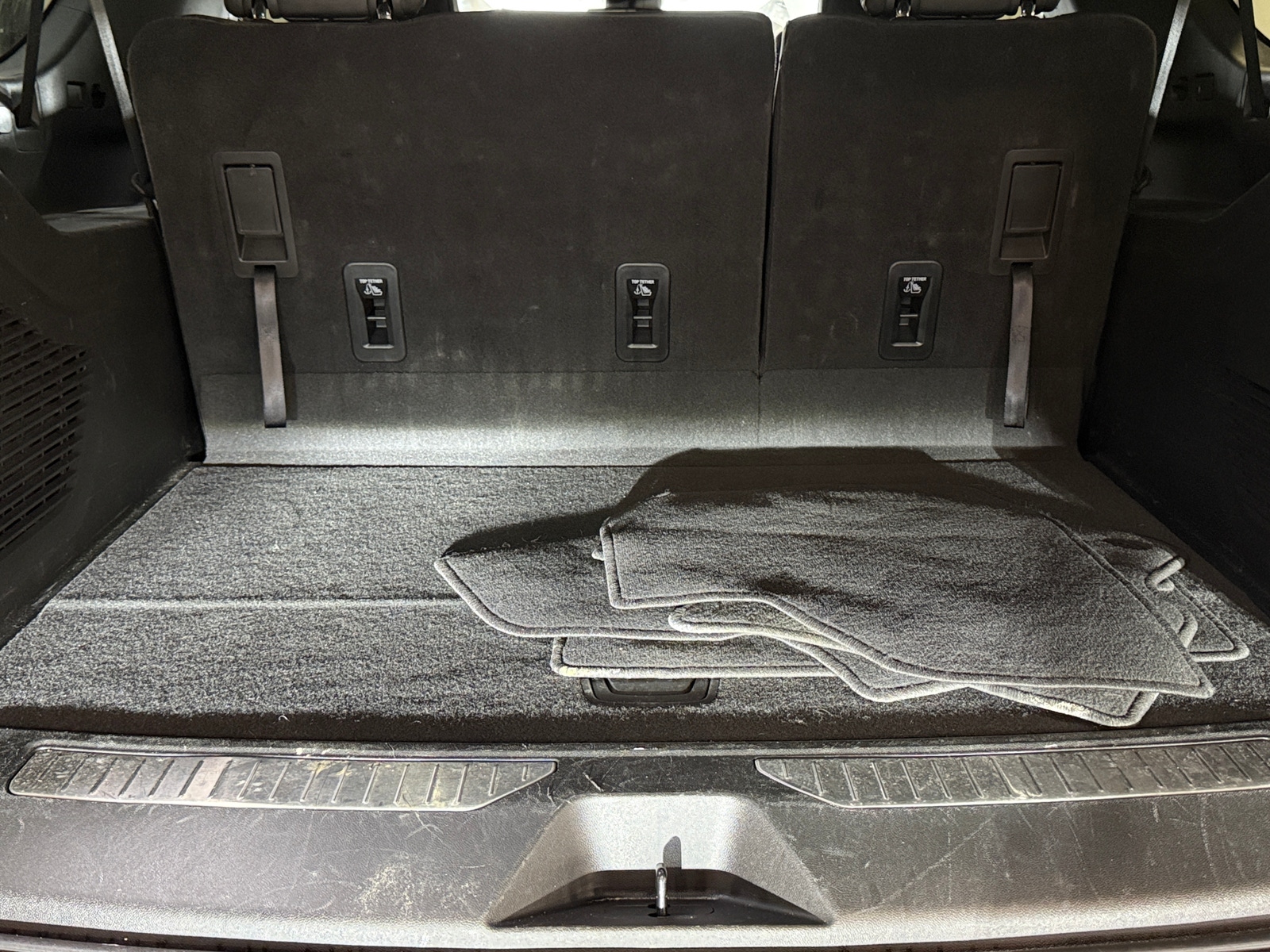 Thumbnail: 2025 Chevrolet Suburban - 6