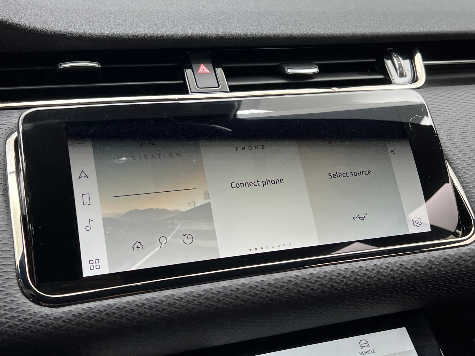 Thumbnail: 2022 Land Rover Range Rover Evoque - 3