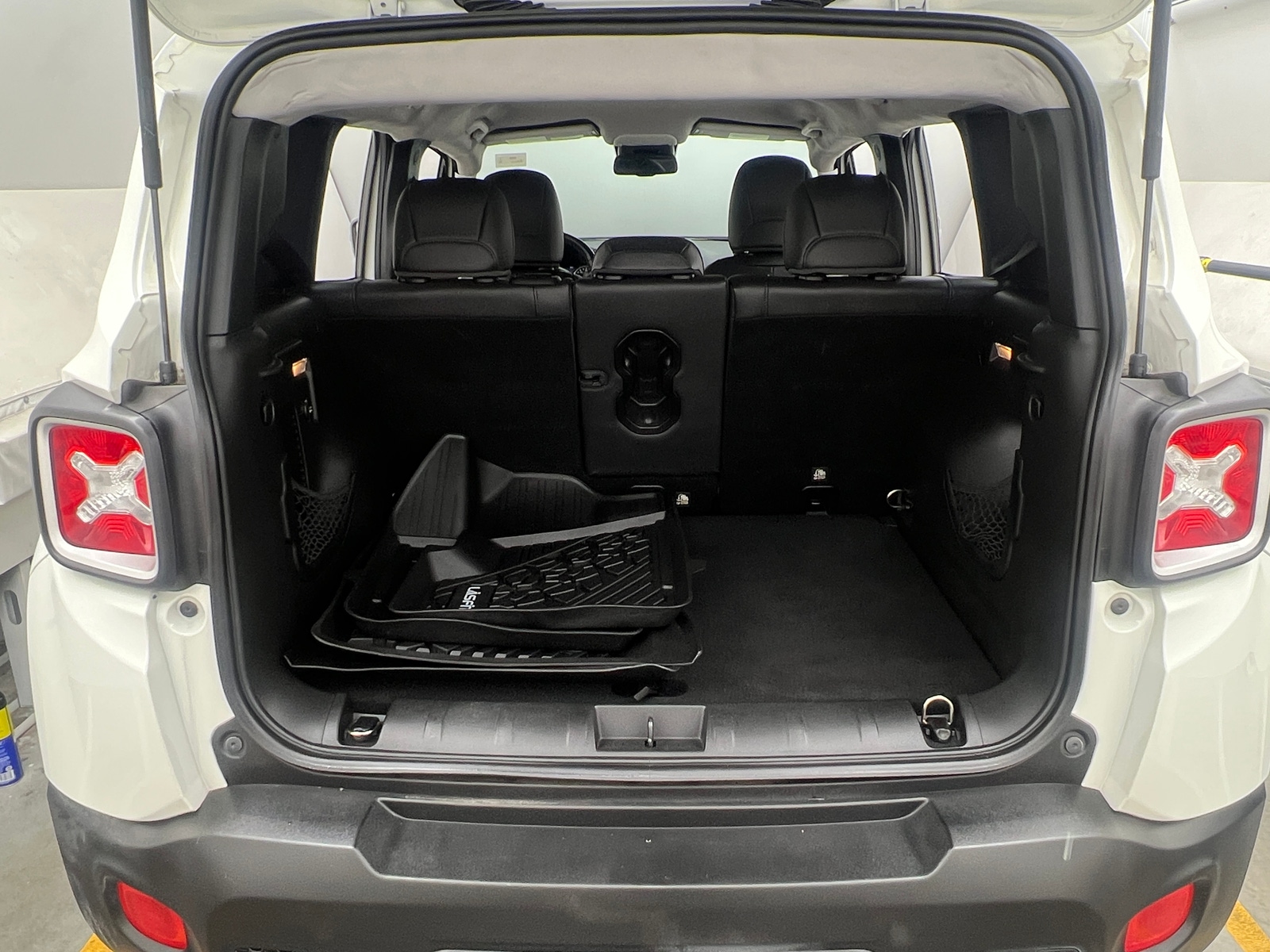 Thumbnail: 2016 Jeep Renegade - 6