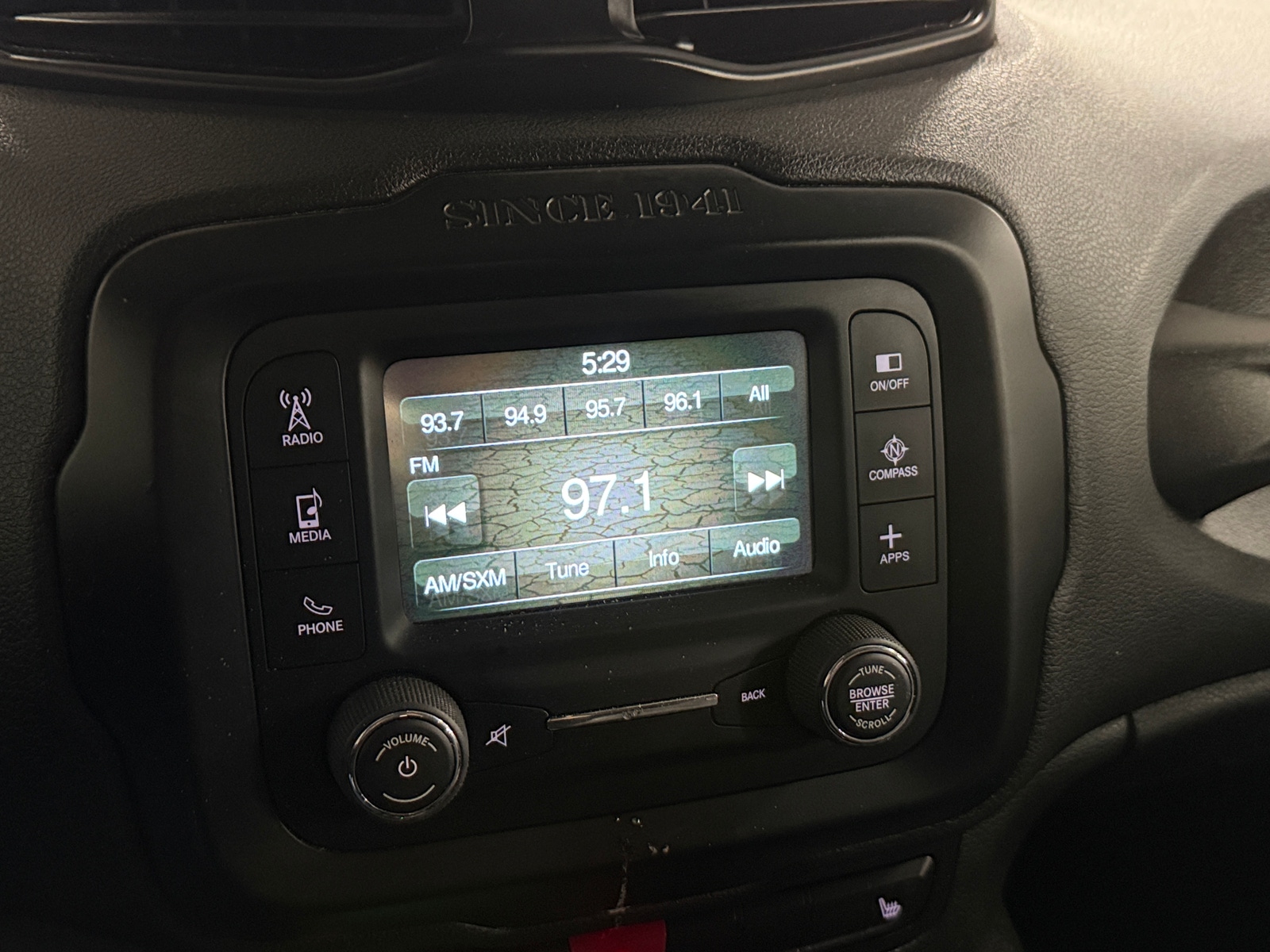 Thumbnail: 2016 Jeep Renegade - 3