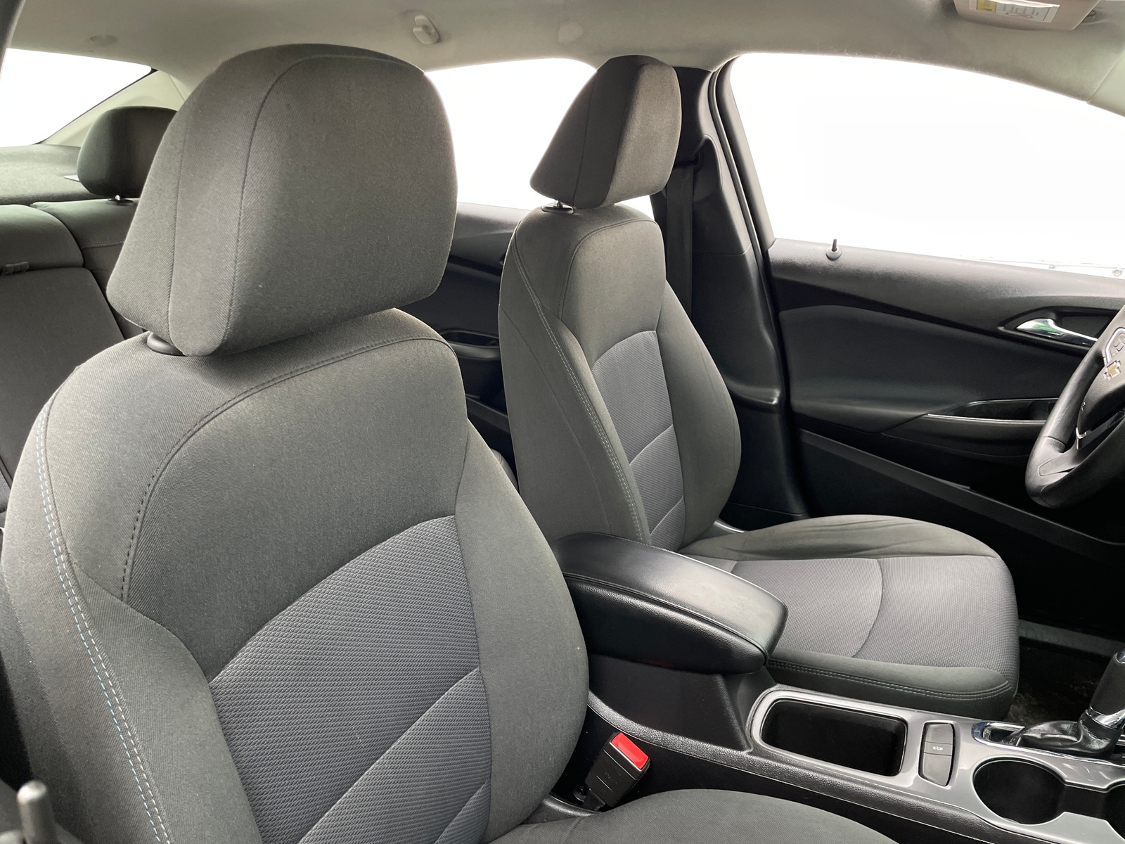 Thumbnail: 2018 Chevrolet Cruze - 2