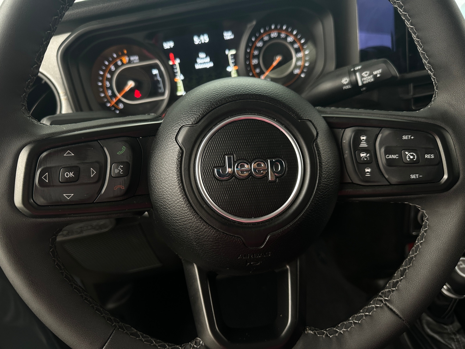 Thumbnail: 2025 Jeep Gladiator - 5