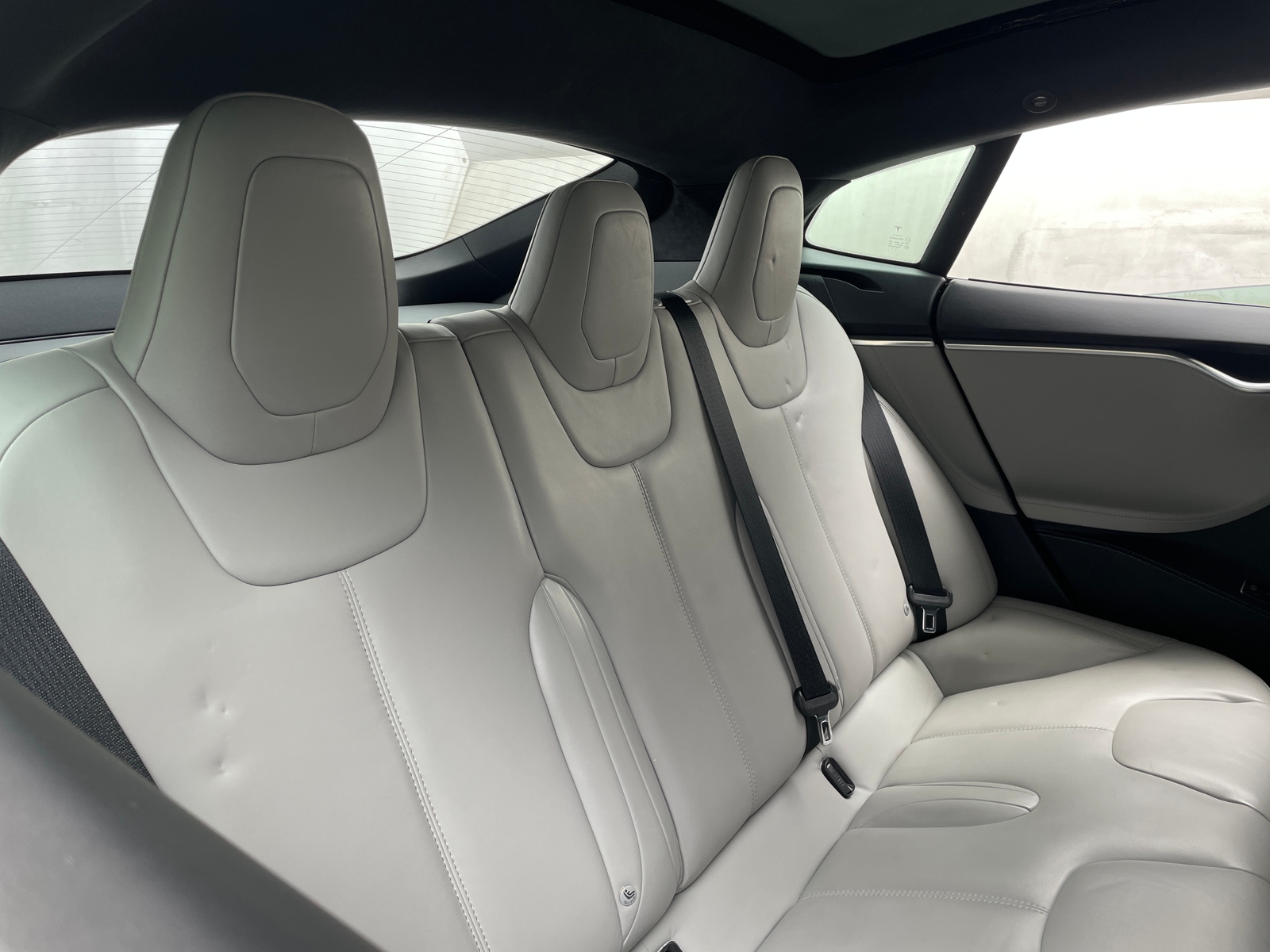 Thumbnail: 2016 Tesla Model S - 5